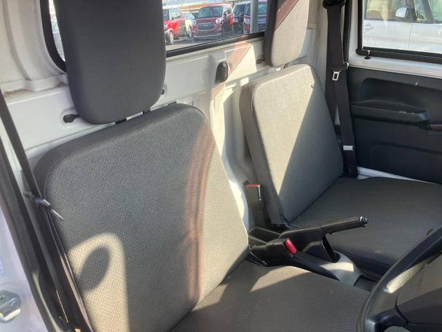 ハイゼットトラック スタンダード　ＭＴ　エアコン　パワーステアリング　運転席エアバッグ（11枚目）