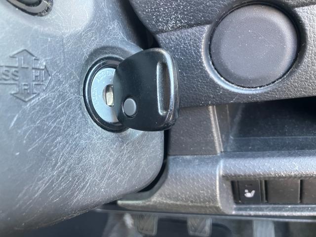 ハスラー Ｇ　５速ＭＴ　キーレスエントリー　アイドリングストップ　電動格納ミラー　シートヒーター　盗難防止システム　ＡＢＳ　ＣＤ　アルミホイール　衝突安全ボディ　エアコン　パワーステアリング　パワーウィンドウ（9枚目）