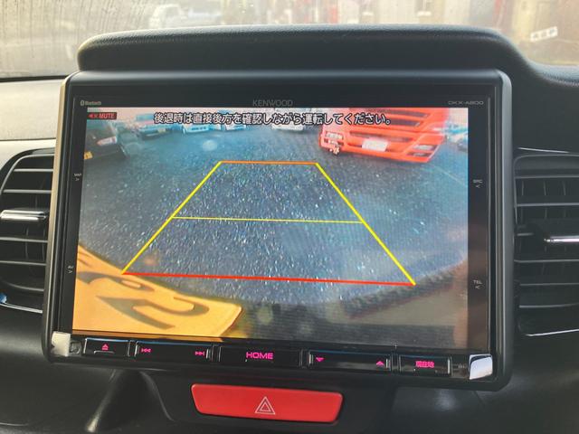 Ｎ－ＢＯＸ＋カスタム Ｇ・ターボパッケージ　バックカメラ　両側電動スライドドア　ナビ　ＴＶ　オートクルーズコントロール　オートライト　ＨＩＤ　スマートキー　アイドリングストップ　電動格納ミラー　ベンチシート　ＣＶＴ　盗難防止システム　ＡＢＳ（4枚目）