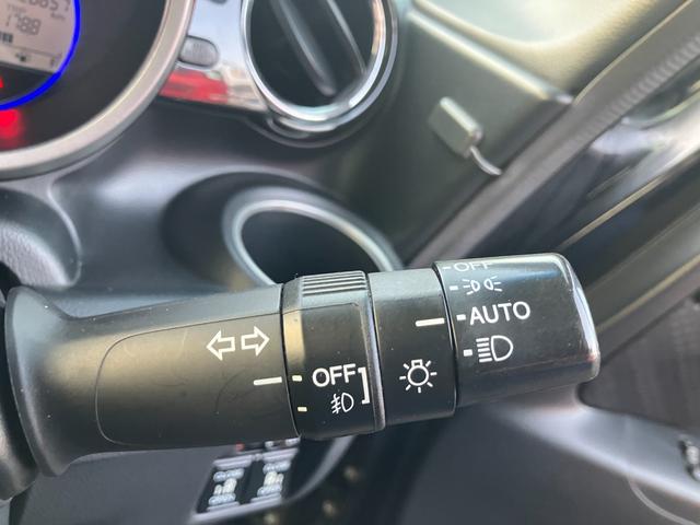 Ｎ－ＢＯＸ＋カスタム Ｇ・ターボパッケージ　バックカメラ　両側電動スライドドア　ナビ　ＴＶ　オートクルーズコントロール　オートライト　ＨＩＤ　スマートキー　アイドリングストップ　電動格納ミラー　ベンチシート　ＣＶＴ　盗難防止システム　ＡＢＳ（8枚目）