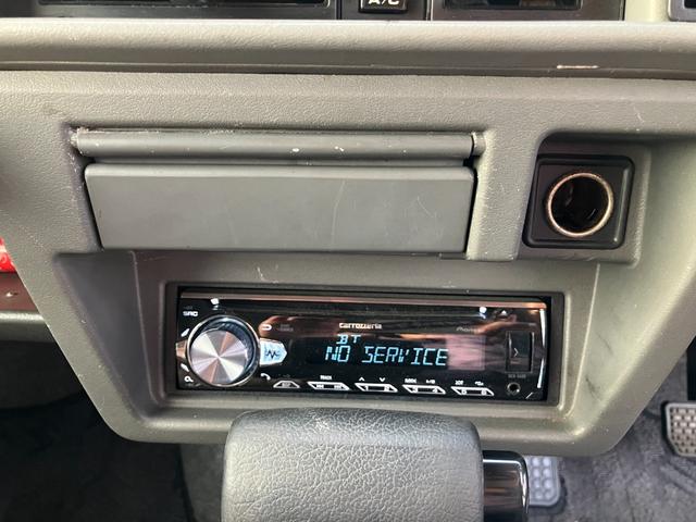 ジムニー ワイルドウインド　４ＷＤ　ＡＴ　ＣＤ　アルミホイール　エアコン（9枚目）