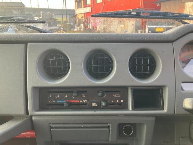 ジムニー ワイルドウインド　４ＷＤ　ＡＴ　ＣＤ　アルミホイール　エアコン（10枚目）