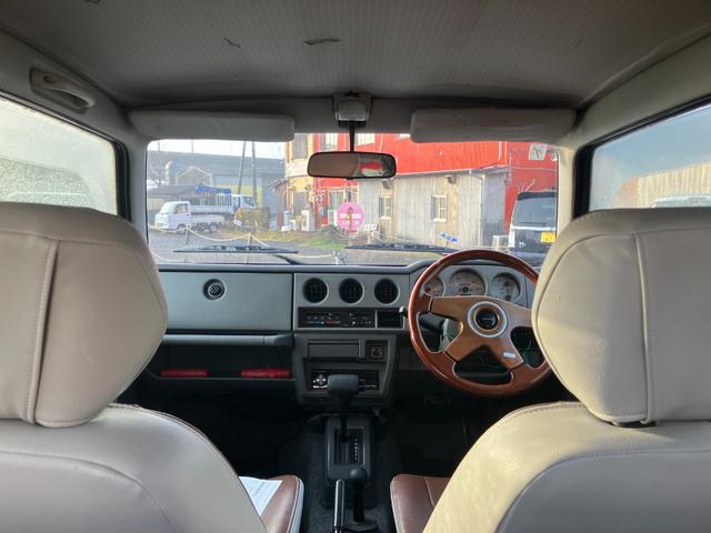 ジムニー ワイルドウインド　４ＷＤ　ＡＴ　ＣＤ　アルミホイール　エアコン（25枚目）