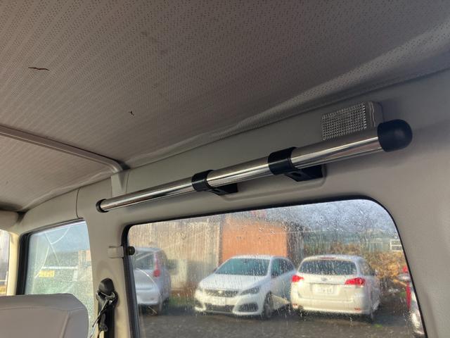 ジムニー ワイルドウインド　４ＷＤ　ＡＴ　ＣＤ　アルミホイール　エアコン（28枚目）