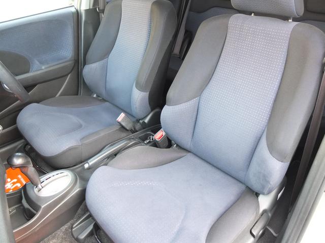 フィット Ｇスマートセレクション　車検Ｒ９年７月　純正ナビ装備車　バックカメラ　ＴＶ　ＣＤ　スマートキー　ＬＥＤヘッドライト　ポジション　ナンバー灯ＬＥＤ　ビルトインＥＴＣ　保証書　整備記録簿　取説　スペアキー（25枚目）
