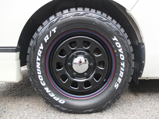 ＮＶ３５０キャラバンバン ロングライダープレミアムＧＸターボ　ブラックライン　新品デイトナホイール　ＴＯＹＯオープンカントリー　専用ロックナット　車検Ｒ８年７月　ベッドキット　プッシュスタートシステム　カプロンシート　サブウーファー　リアスピーカー（26枚目）