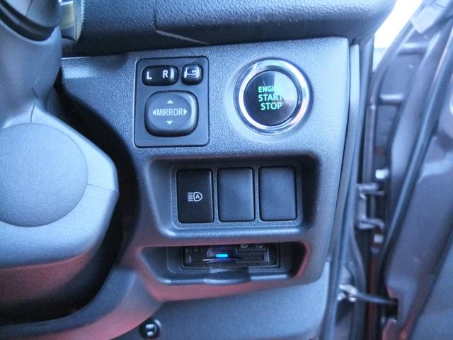 ハイエースバン スーパーＧＬ　ダークプライム　ＦＬＥＸ製ＤＥＬＦ－０４ＡＷ１７インチ　グッドイヤー製ナスカー　ＬＥＤライトフォグ　ナビ　フルセグ　Ｂｌｕｅｔｏｏｔｈ　Ｂカメラ　ＤＶＤ　ドラレコ前後カメラ　ＬＥＤテール　ＴＯＹＯＴＡセーフティセンス（44枚目）