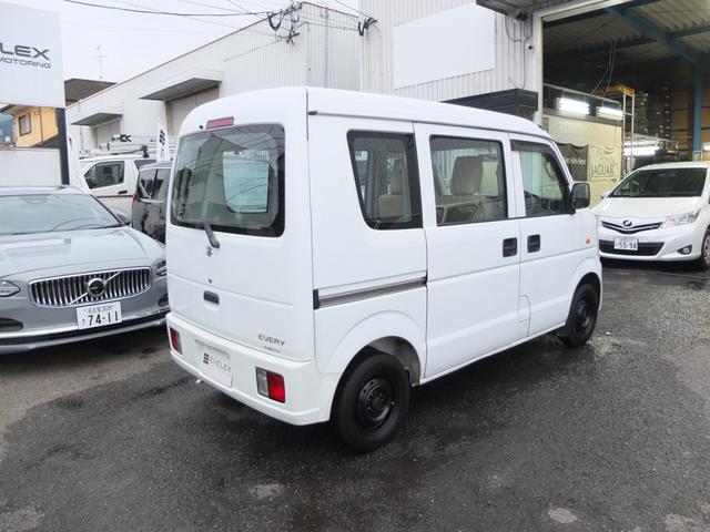 エブリイ ＰＡ　車検９年６月　革調シートカバー　新品タイヤ４本　ＬＥＤヘッドライト　ＥＴＣ　ポジション　ナンバー灯ＬＥＤ　エアコン　パワステ　集中ドアロック　ＳＵＺＵＫＩ保証書　整備記録簿　取説（14枚目）