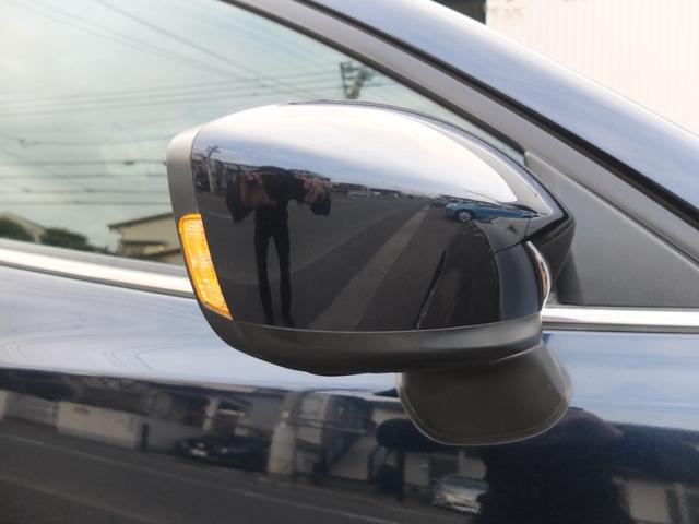 �����h�A�~���[�E�C���J�[���������Ă���܂��B