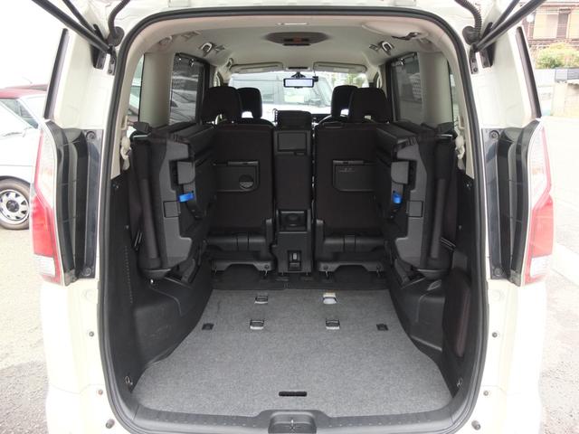 セレナ ハイウェイスター　Ｖセレクション　純正ナビ　スマホ連動モニター　デジタルミラー　ドライブレコーダー　バックカメラ　アラウンドビューモニター　両側電動スライドドア　ＥＴＣ　スマートキー　プッシュスタート　保証書　取説　整備手帳　スペアキ（63枚目）