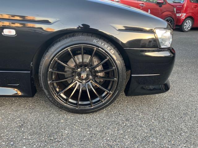 ローレル 　サンルーフ　ＯＨ済ＲＢ２５ＤＥＴ＆リビルト３０Ａ５速ＭＴ　公認済　車高調　ＬＳＤ　トラストサ－ジ　ＨＰＩエキマニ＆インタークーラー　マフラー　デフィメーターＸ４　ブレーキ強化　ウエッズ１８ＡＷ　レカロ（6枚目）