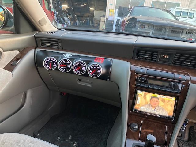 ローレル 　サンルーフ　ＯＨ済ＲＢ２５ＤＥＴ＆リビルト３０Ａ５速ＭＴ　公認済　車高調　ＬＳＤ　トラストサ－ジ　ＨＰＩエキマニ＆インタークーラー　マフラー　デフィメーターＸ４　ブレーキ強化　ウエッズ１８ＡＷ　レカロ（24枚目）