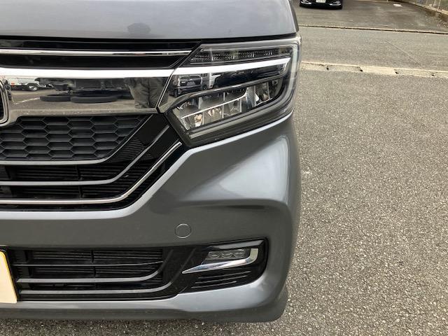 Ｎ－ＢＯＸカスタム Ｇ・Ｌターボホンダセンシング　衝突軽減ブレーキ　純正メモリナビ　バックカメラ　ＥＴＣ　両側パワスラ　クルーズコントロール　レーンキープアシスト　ハーフレザーシート　ＬＥＤヘッドライト　フォグランプ　ウィンカーミラー　オートライト（3枚目）