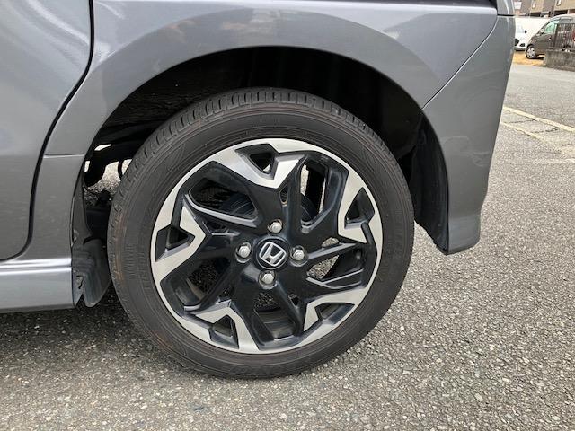 Ｎ－ＢＯＸカスタム Ｇ・Ｌターボホンダセンシング　衝突軽減ブレーキ　純正メモリナビ　バックカメラ　ＥＴＣ　両側パワスラ　クルーズコントロール　レーンキープアシスト　ハーフレザーシート　ＬＥＤヘッドライト　フォグランプ　ウィンカーミラー　オートライト（13枚目）