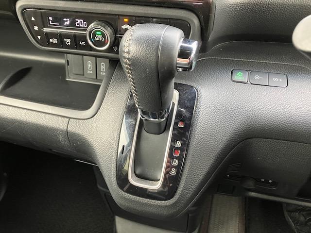 Ｎ－ＢＯＸカスタム Ｇ・Ｌターボホンダセンシング　衝突軽減ブレーキ　社外ナビ　バックカメラ　ＥＴＣ　両側パワスラ　クルーズコントロール　レーンキープアシスト　ハーフレザーシート　ＬＥＤヘッドライト　フォグランプ　ウィンカーミラー　オートライト（43枚目）