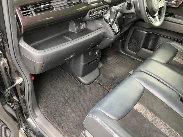 Ｎ－ＢＯＸカスタム Ｇ・Ｌターボホンダセンシング　衝突軽減ブレーキ　社外ナビ　バックカメラ　ＥＴＣ　両側パワスラ　クルーズコントロール　レーンキープアシスト　ハーフレザーシート　ＬＥＤヘッドライト　フォグランプ　ウィンカーミラー　オートライト（56枚目）