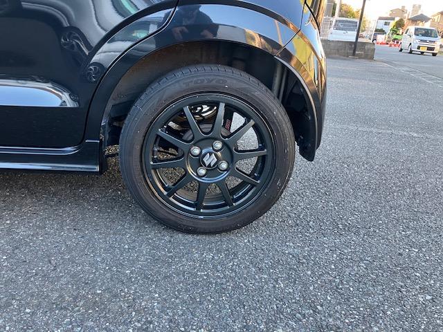 アルトワークス ベースグレード　５速車　社外ナビ　フルセグＴＶ　バックカメラ　ＥＴＣ　純正レカロシート　ウィンカーミラー　スマートキーＸ２（15枚目）