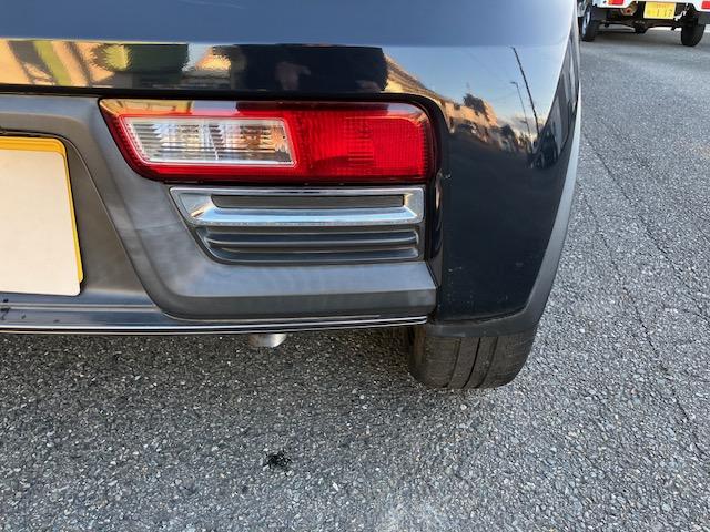 アルトワークス ベースグレード　５速車　社外ナビ　フルセグＴＶ　バックカメラ　ＥＴＣ　純正レカロシート　ウィンカーミラー　スマートキーＸ２（19枚目）