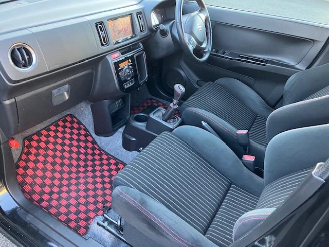 アルトワークス ベースグレード　５速車　社外ナビ　フルセグＴＶ　バックカメラ　ＥＴＣ　純正レカロシート　ウィンカーミラー　スマートキーＸ２（33枚目）