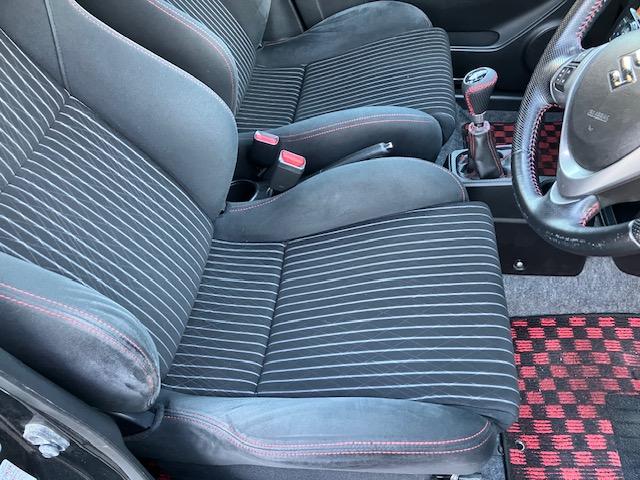 アルトワークス ベースグレード　５速車　社外ナビ　フルセグＴＶ　バックカメラ　ＥＴＣ　純正レカロシート　ウィンカーミラー　スマートキーＸ２（39枚目）