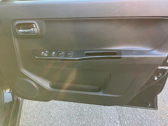 アルトワークス ベースグレード　５速車　社外ナビ　フルセグＴＶ　バックカメラ　ＥＴＣ　純正レカロシート　ウィンカーミラー　スマートキーＸ２（41枚目）