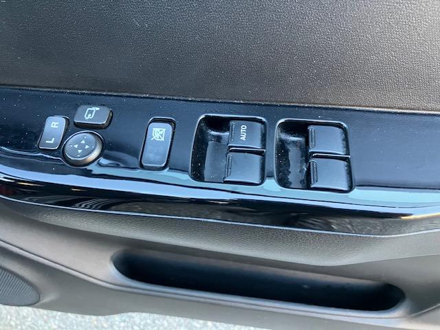 アルトワークス ベースグレード　５速車　社外ナビ　フルセグＴＶ　バックカメラ　ＥＴＣ　純正レカロシート　ウィンカーミラー　スマートキーＸ２（42枚目）