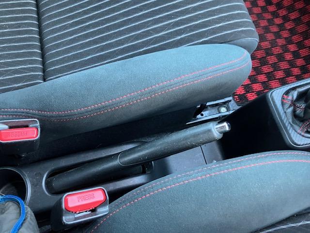 アルトワークス ベースグレード　５速車　社外ナビ　フルセグＴＶ　バックカメラ　ＥＴＣ　純正レカロシート　ウィンカーミラー　スマートキーＸ２（46枚目）