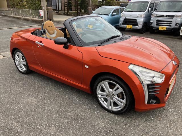 コペン ローブ　Ｓ　５速ＭＴ　ターボ　純正レカロ　シートヒーター　ビルシュタイン足廻り　社外ナビ　フルセグＴＶ　ＥＴＣ　スマートキー　ＬＥＤヘッドライト　純正１６ＡＷ　電動オープン問題無し！　エンジンマウント交換済！（6枚目）