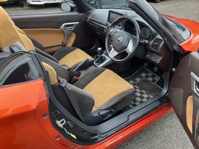 コペン ローブ　Ｓ　５速ＭＴ　ターボ　純正レカロ　シートヒーター　ビルシュタイン足廻り　社外ナビ　フルセグＴＶ　ＥＴＣ　スマートキー　ＬＥＤヘッドライト　純正１６ＡＷ　電動オープン問題無し！　エンジンマウント交換済！（35枚目）