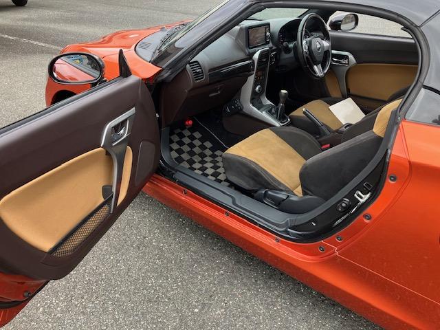 コペン ローブ　Ｓ　５速ＭＴ　ターボ　純正レカロ　シートヒーター　ビルシュタイン足廻り　社外ナビ　フルセグＴＶ　ＥＴＣ　スマートキー　ＬＥＤヘッドライト　純正１６ＡＷ　電動オープン問題無し！　エンジンマウント交換済！（55枚目）