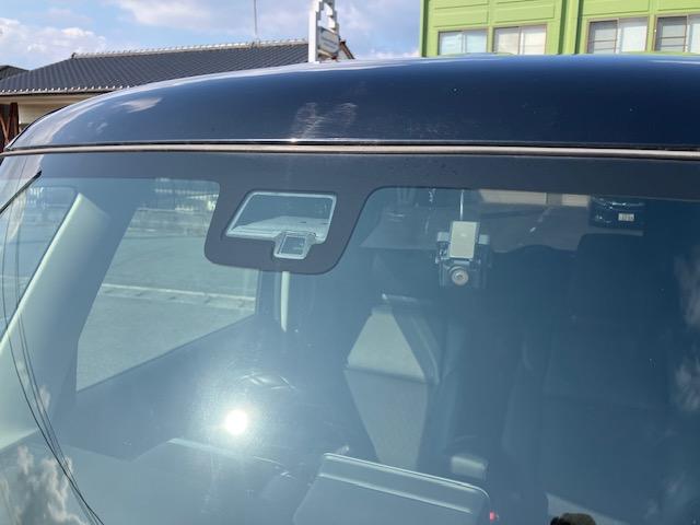 スペーシアカスタム ハイブリッドＸＳターボ　４ＷＤ　純正８インチナビ　ドラレコ　後席モニターＸ２　衝突軽減ブレーキ　全方位カメラ　ＨＵＤ　ＬＥＤヘッドライト＆フォグ　両側パワスラ　スマートキーＸ２　ハーフレザーシート　１５ＡＷ　１年保証付き（18枚目）