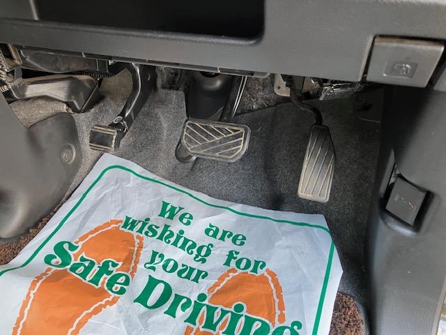 スペーシアカスタム ハイブリッドＸＳターボ　４ＷＤ　純正８インチナビ　ドラレコ　後席モニターＸ２　衝突軽減ブレーキ　全方位カメラ　ＨＵＤ　ＬＥＤヘッドライト＆フォグ　両側パワスラ　スマートキーＸ２　ハーフレザーシート　１５ＡＷ　１年保証付き（54枚目）