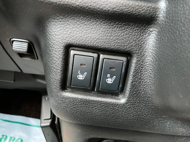 スペーシアカスタム ハイブリッドＸＳターボ　４ＷＤ　純正８インチナビ　ドラレコ　後席モニターＸ２　衝突軽減ブレーキ　全方位カメラ　ＨＵＤ　ＬＥＤヘッドライト＆フォグ　両側パワスラ　スマートキーＸ２　ハーフレザーシート　１５ＡＷ　１年保証付き（56枚目）