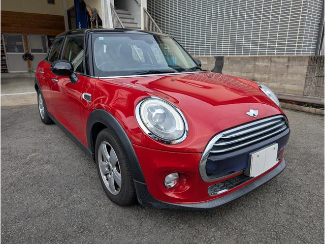 ＭＩＮＩ クーパー　クーパー（５名）　禁煙　ナビ　Ｂｌｕｅｔｏｏｔｈ接続　スマートキー（3枚目）