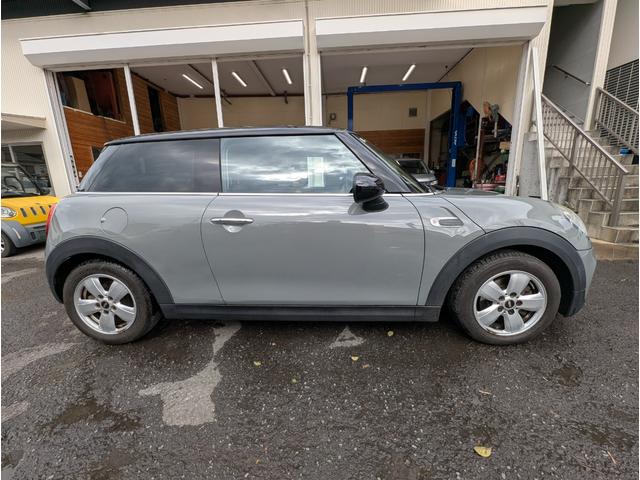 ＭＩＮＩ クーパーＤ　禁煙　ナビ　スマートキー（4枚目）