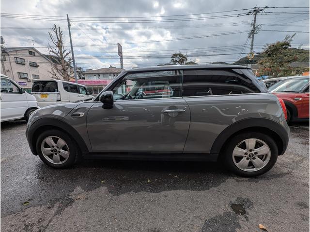 ＭＩＮＩ クーパーＤ　禁煙　ナビ　スマートキー（8枚目）