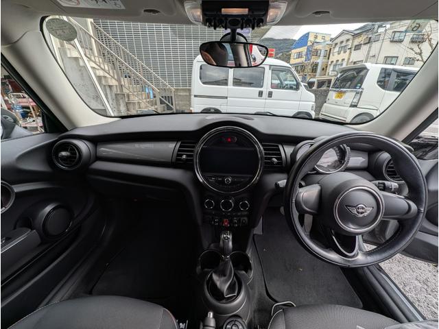 ＭＩＮＩ クーパーＤ　禁煙　ナビ　スマートキー（9枚目）