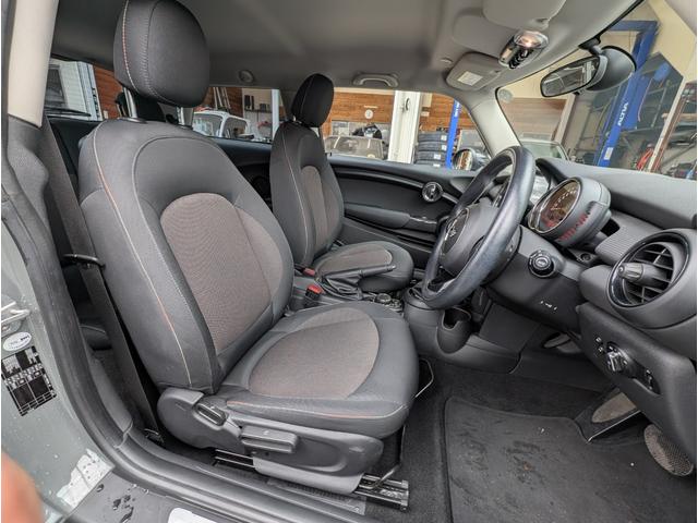 ＭＩＮＩ クーパーＤ　禁煙　ナビ　スマートキー（14枚目）