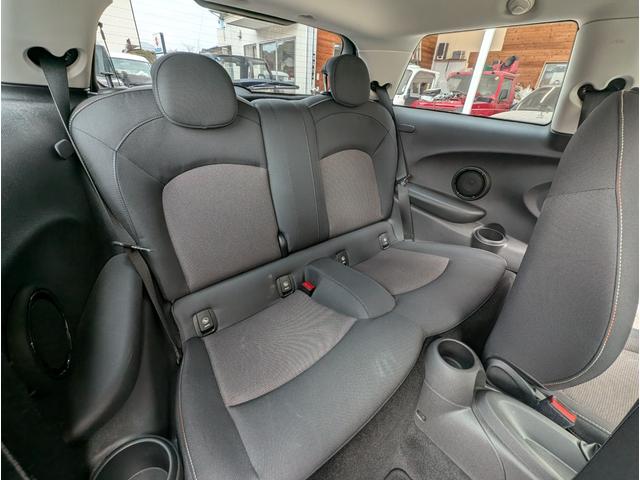 ＭＩＮＩ クーパーＤ　禁煙　ナビ　スマートキー（18枚目）