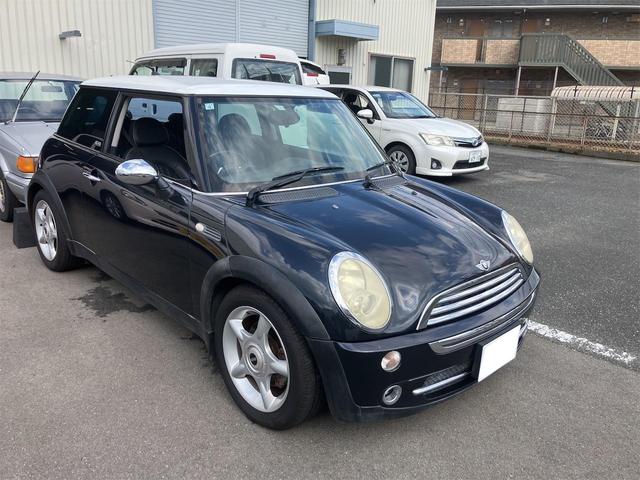 ＭＩＮＩ 　右ハンドル　エアコン　パワステ　パワーウィンドウ　ＡＢＳ　運転席エアバッグ　助手席エアバッグ　盗難防止システム（4枚目）