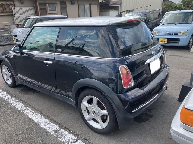 ＭＩＮＩ 　右ハンドル　エアコン　パワステ　パワーウィンドウ　ＡＢＳ　運転席エアバッグ　助手席エアバッグ　盗難防止システム（8枚目）