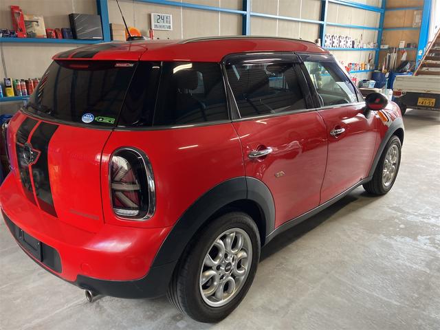 ＭＩＮＩ 　右ハンドル　エアコン　パワステ　パワーウィンドウ　ＡＢＳ　運転席エアバッグ　助手席エアバッグ　盗難防止システム（9枚目）
