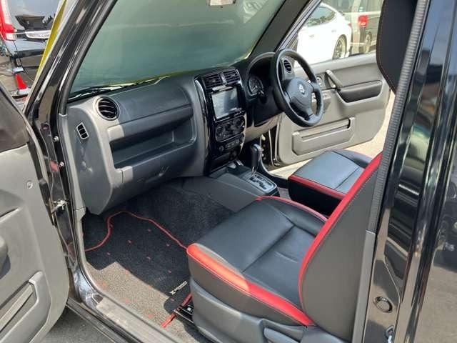 ジムニー クロスアドベンチャー　４ＷＤ　ナビ地デジＴＶ　Ｂｌｕｅｔｏｏｔｈ　キーレスエントリー　シートヒーター　純正アルミホイール　背面タイヤ・ハードカバー付（15枚目）