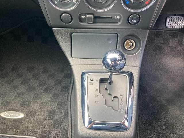 コペン アクティブトップ　電動オープン　Ｂｌｕｅｔｏｏｔｈ　キーレスエントリー　車検２年付　純正アルミホイール　ＡＢＳ　運転席助手席エアバック（5枚目）