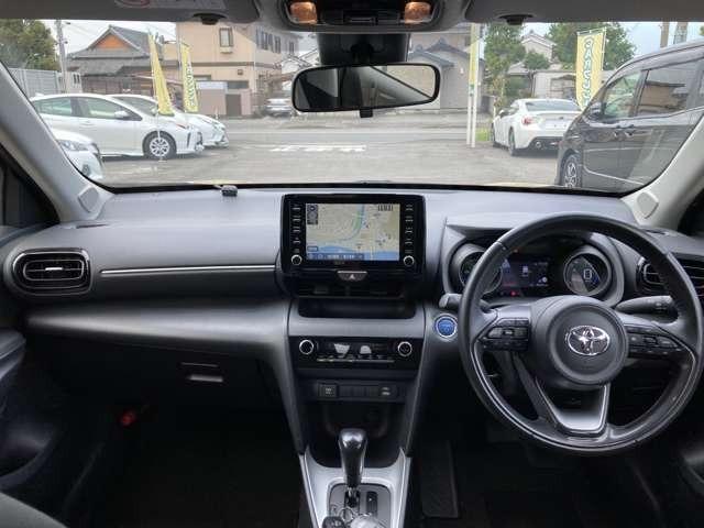 ヤリスクロス ハイブリッドＧ　純正ナビ地デジＴＶ／Ｂｌｕｅｔｏｏｔｈ／車検２年付／全方位カメラ／ブラインドスポットモニター／ＥＴＣ２．０／クリアランスソナー／デイライト／ＬＥＤヘッドライト／衝突軽減ブレーキ／レーンアシスト（2枚目）