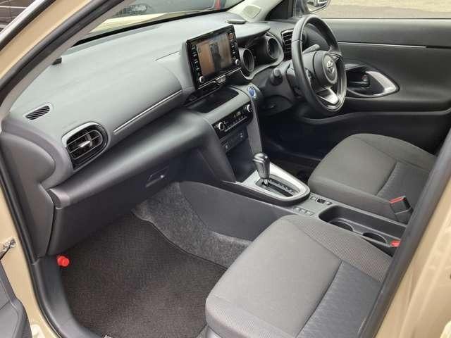 ヤリスクロス ハイブリッドＧ　純正ナビ地デジＴＶ／Ｂｌｕｅｔｏｏｔｈ／車検２年付／全方位カメラ／ブラインドスポットモニター／ＥＴＣ２．０／クリアランスソナー／デイライト／ＬＥＤヘッドライト／衝突軽減ブレーキ／レーンアシスト（19枚目）
