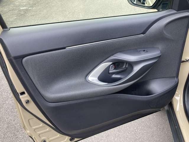 ヤリスクロス ハイブリッドＧ　純正ナビ地デジＴＶ／Ｂｌｕｅｔｏｏｔｈ／車検２年付／全方位カメラ／ブラインドスポットモニター／ＥＴＣ２．０／クリアランスソナー／デイライト／ＬＥＤヘッドライト／衝突軽減ブレーキ／レーンアシスト（20枚目）