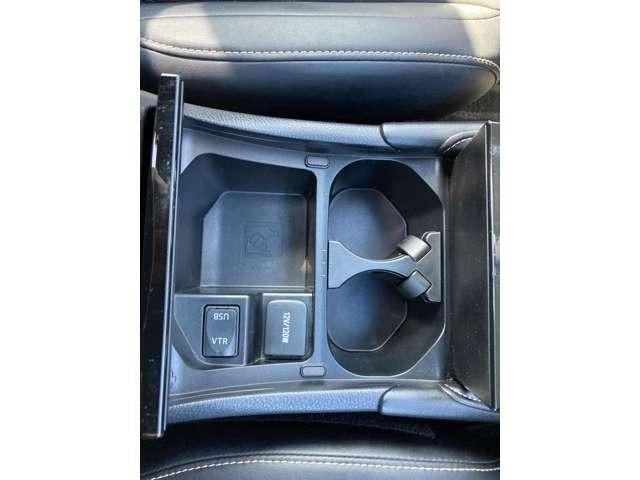 ハリアー エレガンス　純正ナビ地デジＴＶ／Ｂｌｕｅｔｏｏｔｈ／バックカメラ／ＥＴＣ／スマートキー／プッシュスターター／車検２年付／サンルーフ／モデリスタフルエアロ／プレシャス２０インチＡＷ／ＬＥＤヘッドライト（11枚目）