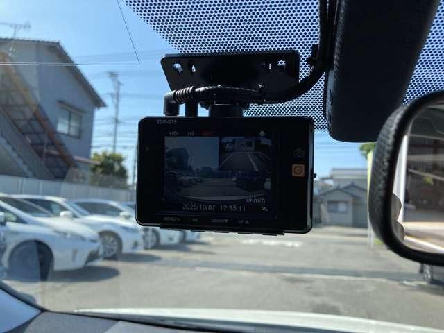 プリウス S フルエアロ/LEDヘッドライト/デイライト/純正ナビ地デジTV/Bluetooth/バックカメラ/車検2年付/ドライブレコーダー/ETC/スマートキー/プッシュスターター(19枚目)