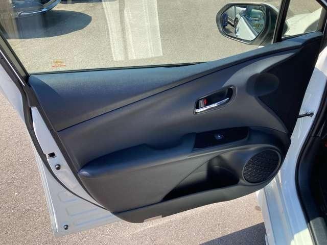 プリウス S フルエアロ/LEDヘッドライト/デイライト/純正ナビ地デジTV/Bluetooth/バックカメラ/車検2年付/ドライブレコーダー/ETC/スマートキー/プッシュスターター(28枚目)